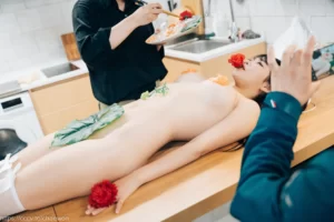 Zia｜권지아 – LOOZY “Nyotaimori, Nude Sushi”